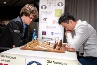 Magnus Karlsen Nodirbek Abdusattorovga yana mag'lub bo'ldi