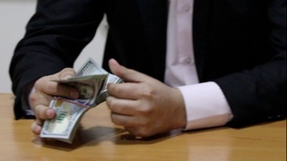 Sirdaryo soliq boshqarmasi boshligʻi oʻrinbosarini qoʻlga olindi