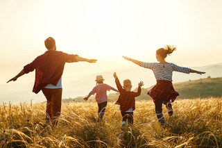 Ўзбекистонда 16 ёшгача болалари мавжуд бўлган уй хўжаликлари улуши очиқланди