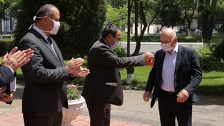 Олимларга машина берилди