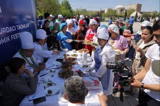 В Нукусе состоялся международный гастрономический фестиваль «99 видов блюд из рыбы Арала»