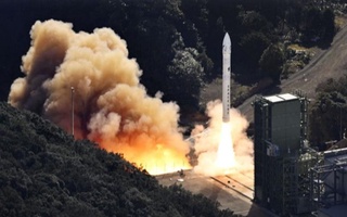 В Японии второй раз неудачно запустили ракеты со спутниками