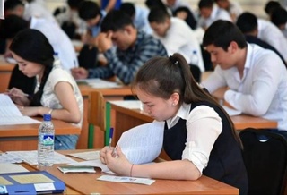 В Узбекистане с 14 июля начинаются вступительные тесты в вузы и колледжи 2025-2026 учебного года