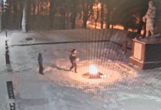 Rossiyada “Mangu olov”ni oʻchirgan oʻzbekistonlik bolalar ota-onasi bilan deportatsiya qilinishi mumkin