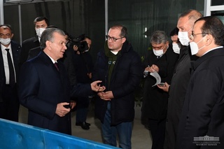 Prezident baliqchilik klasteri faoliyati va qishloq xo‘jaligidagi loyihalar bilan tanishdi