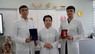 Onadagi surunkali toksik gepatit sharoitida tugʻilgan avlodning meʼda-ichak tizimi: ilmiy tadqiqot va jamiyatga taʼsiri