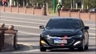 Oʻzbekiston bosh vaziri xizmat avtomobilini Malibuʼga oʻzgartirdi