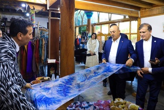 Mevlyut Chavushogʻlu Margʻilon shahridagi usta-hunarmandlar faoliyatiga yuksak baho berdi