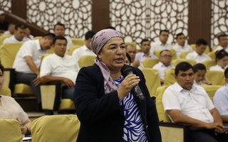 Konstitutsiyaviy qonun loyihasida nazarda tutilgan o'zgartish va qo'shimchalar muhokama qilindi