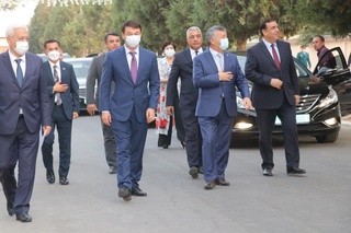 “Уч авлод учрашуви” элчилар нигоҳида