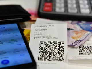 In which regions have consumers been paid the most cashback in nine years?