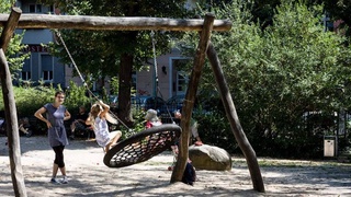 Активным гражданам ежемесячно будет выплачиваться компенсация по обязательным коммунальным платежам