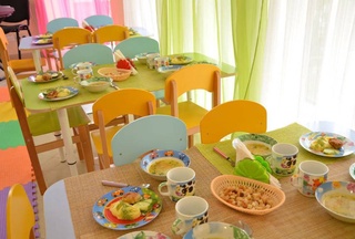 В Узбекистане с начала года более 100 дошкольных учреждений временно приостановили деятельность, выявлены тонны некачественных продуктов