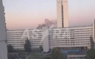 Дар Москва бар асари ҳамлаи дронҳо дар ҳудуди технопарк сӯхтор рух дод