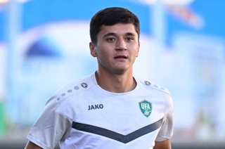 Абдукадыр Хусанов пропустит матч Узбекистана с КНДР