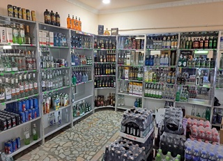 Хоразмда истеъмолга яроқсиз алкоголь маҳсулотларини сотаётган садо дўконлари фош этилди