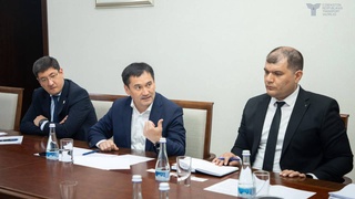 Дар Вазорати нақлиёт оид ба лоиҳаи сохтмони роҳи пулакии “Тошканд – Самарқанд” ҷамъомад баргузор гардид