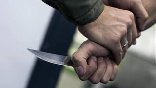 Тошкент вилоятида инспектор хизмат вақтида пичоқланди. Гумондор қўлга олинди