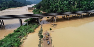 Хитойдаги сув тошқини: фермерлар 225 миллион доллар зарар кўрди