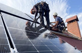 Өзбекстанда ноябрьден баслап пуқараларға энергия үнемлеўши системаларды орнатыў ушын субсидиялар енгизиледи