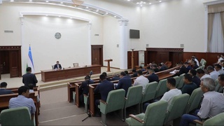 Дар Тирмиз оид ба масъалаҳои ҳавасмандгардонии фаъолияти содиротӣ ҷамъомад ба амал омад