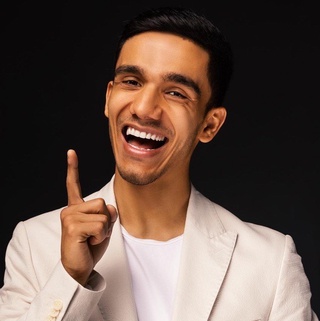 Дониёр Каюмов (Doniyor Kayumov): 1 миллион обуначи (подписчик) тўплай олган блогер