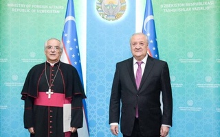 Глава МИД Узбекистана принял нового Посла Ватикана
