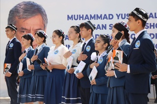 Өзбекстан халық шайыры Муҳаммад Юсуф туўылғанының 71 жыллығы белгиленди