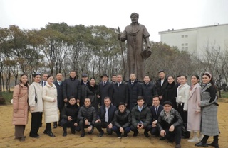 9 февраля - день рождения Алишера Навои