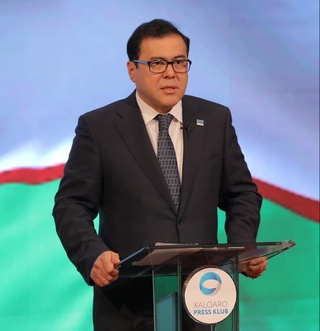 Залворли меҳнат, олдинга дадил интилиш тўхтамайди, билъакс, олдингидан кўра забт билан давом этаверади