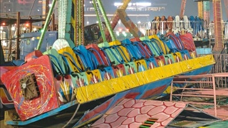 В Индии десятки людей пострадали в результате обрушения аттракциона в парке развлечений