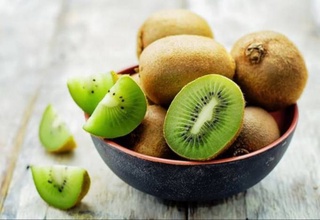 Какие овощи и фрукты полезнее есть с кожурой