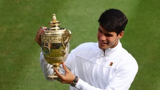 Алькарас в финале Уимблдона разгромил Джоковича