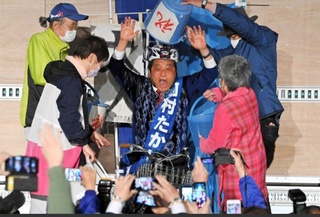 Халқ 72 ёшли ҳокимни 12 йилдан бери қўллаб келмоқда