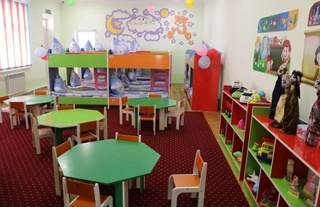 Сув тошқинидан талафот кўрган болалар боғчаси қайта тикланди