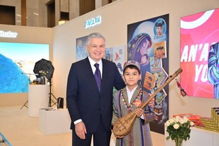 Мемлекет басшысы ел жастарының инновациялық жобаларымен танысты