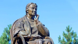 «Ждал мир весны, цветенья, тишины, меня…»