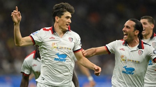 Гол Шомуродова помог «Кальяри» спасти ничью с «Интером»