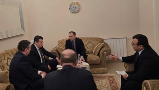 Oʻzbekiston elchisi Vengriya Bosh vazirining Milliy xavfsizlik boʻyicha bosh maslahatchisi ofisi xodimlari bilan uchrashdi