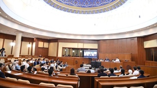 Владимир Норов провел встречу со студентами ведущих вузов Узбекистана