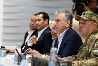 The Supreme Commander-in-Chief observes the battalion's tactical exercises