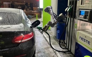 Хитойда ёнилғи қуйиш шохобчаларида ишлайдиган робот ихтиро қилинди