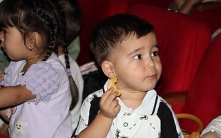 Bolajonlar kulgusi — tinchligimiz belgisi