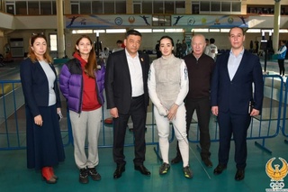 Рустам Шоабдураҳмонов “Очиқ эшиклар куни”га ташриф буюрди