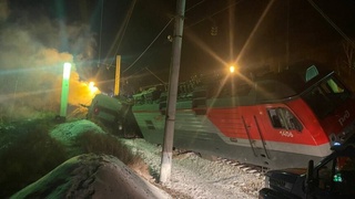 Забайкальеда иккита поезд тўқнашиб кетди