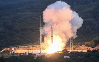 Китай вывел на орбиту пять новых спутников