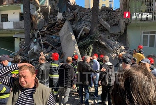 Батумидаги бино қулаши билан боғлиқ ҳолат юзасидан уч киши ҳибсга олинди