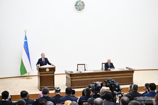 Шавкат Мирзиёев: Сирдарёда барча соҳаларни ривожлантиришда Хитой тажрибасига таянишимиз лозим