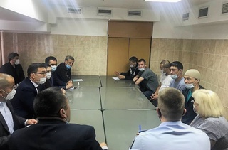 Ombudsman Sankt-Peterburgdagi 150 nafardan ortiq oʻzbek muhojirlarning yashash sharoitlarini oʻrgandi