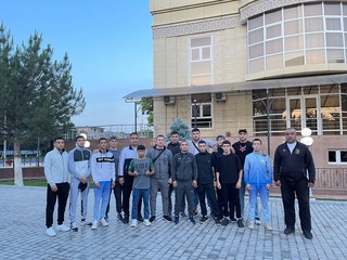 Боксчиларимиз Қирғизистонга жўнаб кетди